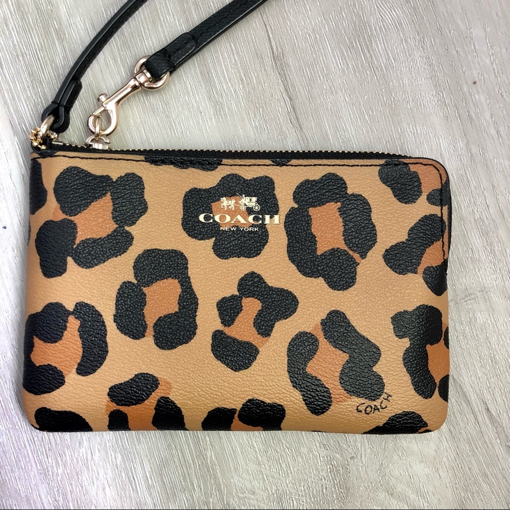 *SOLD* COACH Leopard Wristlet NWT - Picture 2 of 7